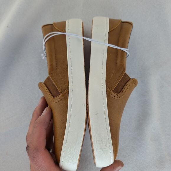 Kids' Rune Slip-On Sneakers - Cat & Jack™ Cognac Size 2 - Picture 7 of 8